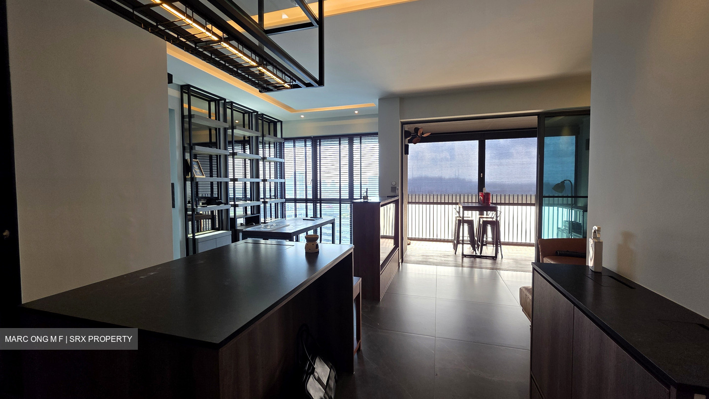 J Gateway (D22), Condominium #592470481